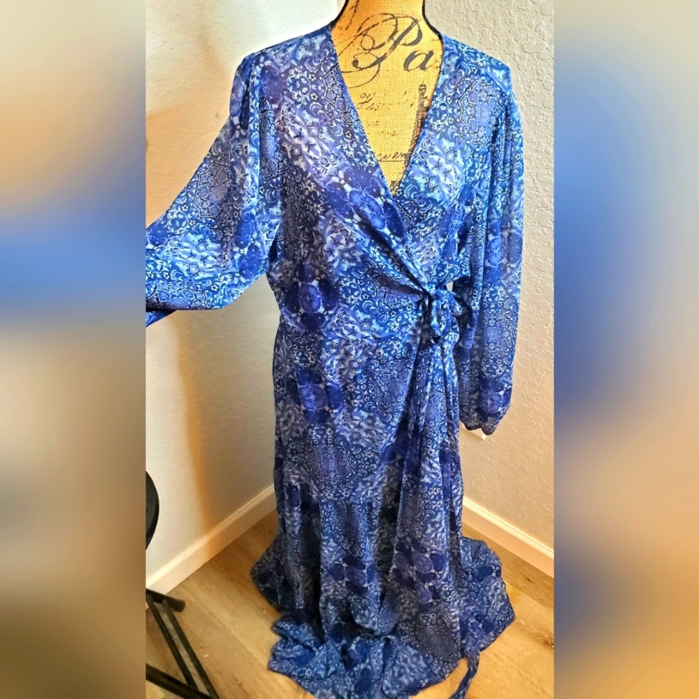 City Chic Navy Floral Dress